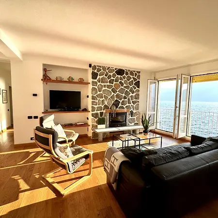 ヴィラ Planca Fiumelatte