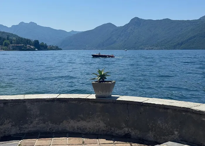 וילה Planca Fiumelatte